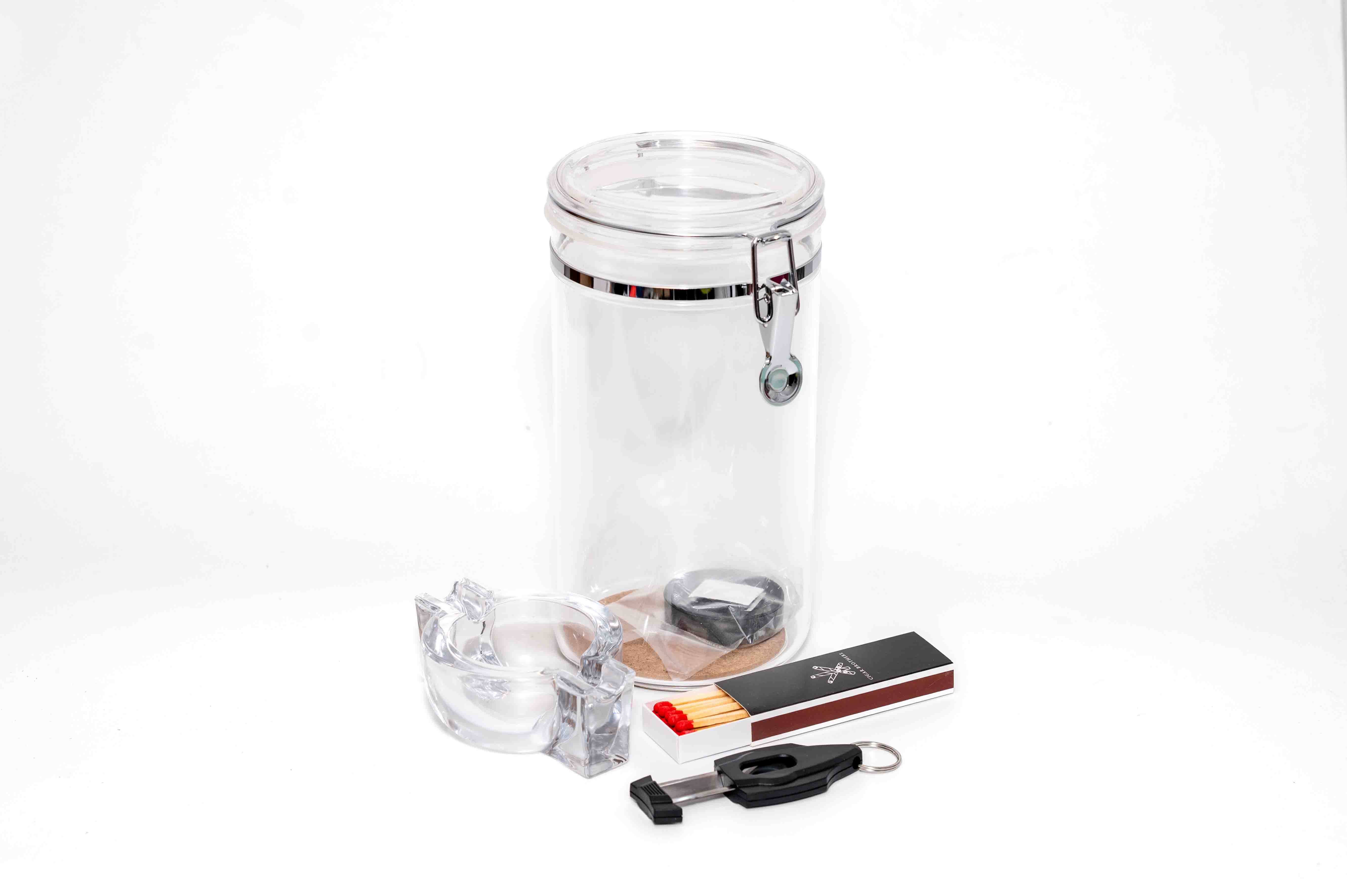 Humidorshop Cigarset szivaros ajándék szett - szivar tartó csattos üveggel, szivar hamuzóval, ékvágóval és gyufával